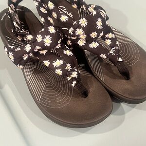 Clarks Women's Black Floral Sandals